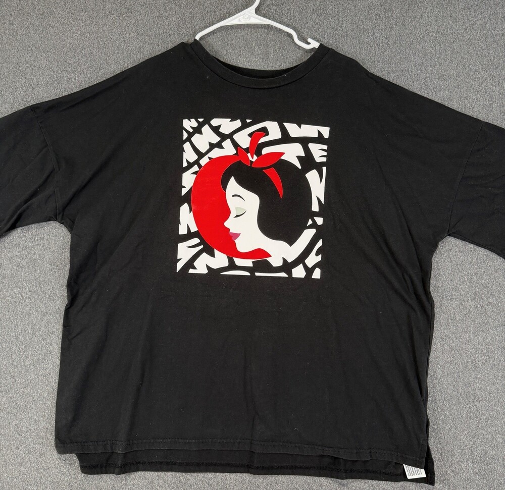 Disney Snow White Womens XXL Black Graphic T Shirt Apple Princess Oversized Tee